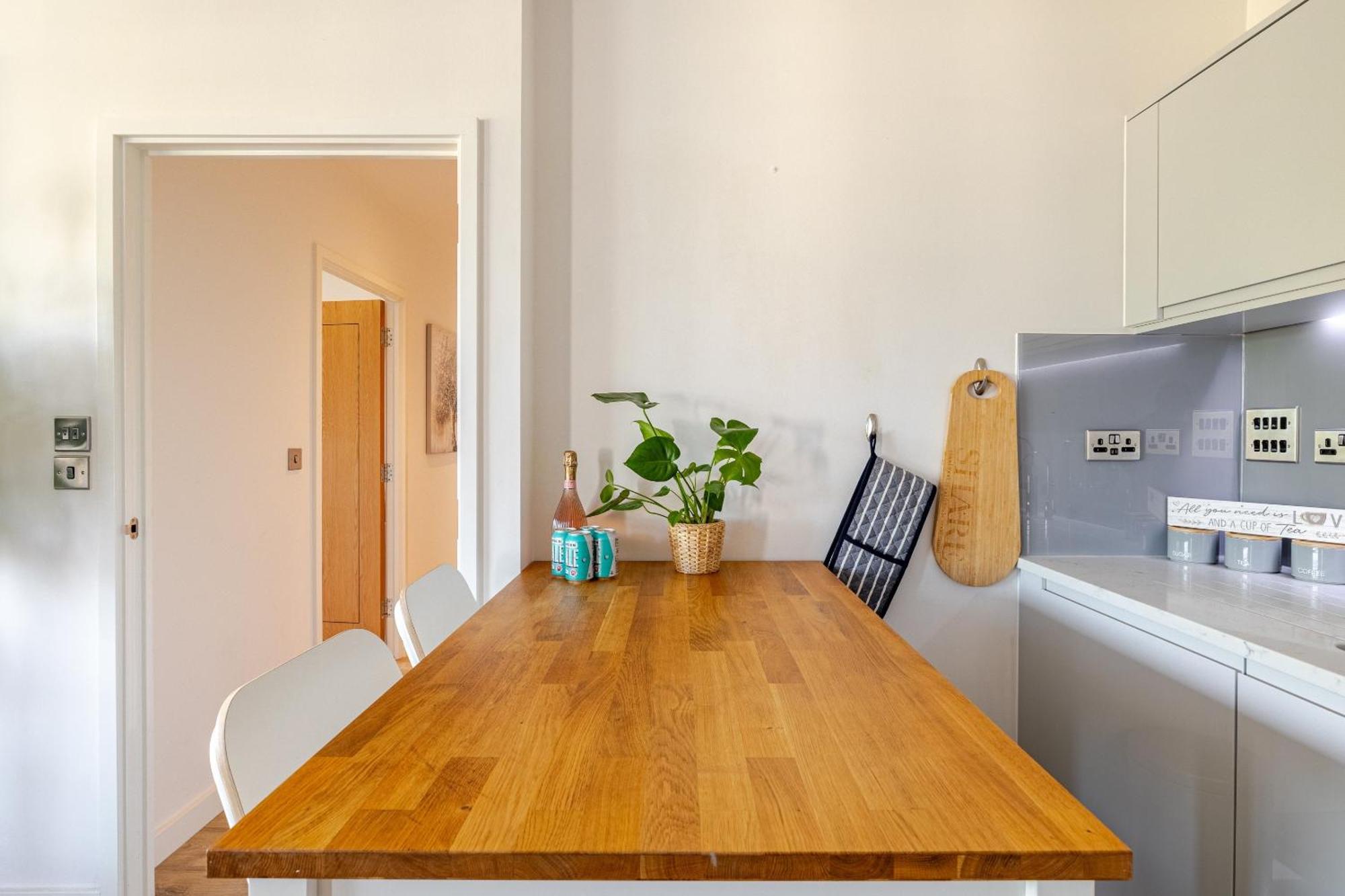 Fmss Urban Escape Apartment